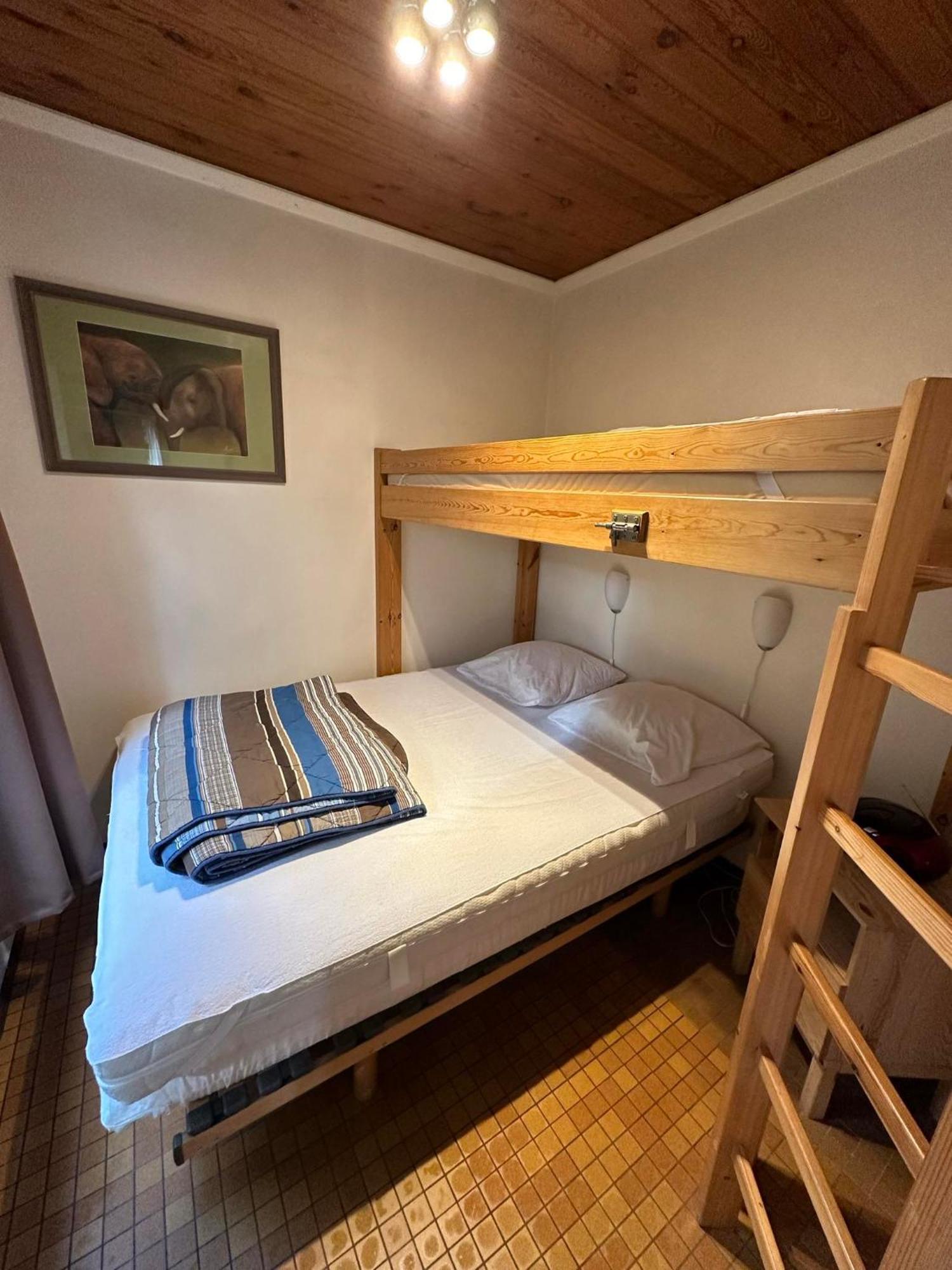 Au bois charmant Waulsort Extérieur photo