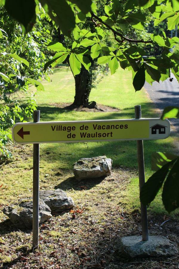 Au bois charmant Waulsort Extérieur photo